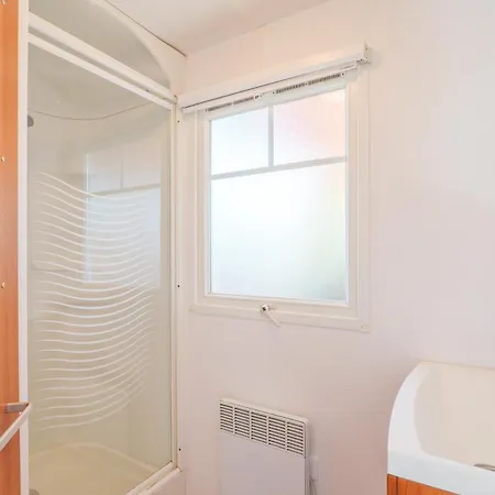 Mobil'home Avec Piscine Privee Aldeamento Turístico *